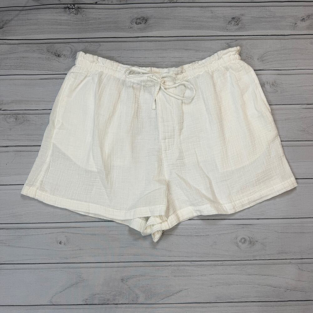 Universal Thread White Gauze Pull On Shorts L Boho Coastal Minimalist